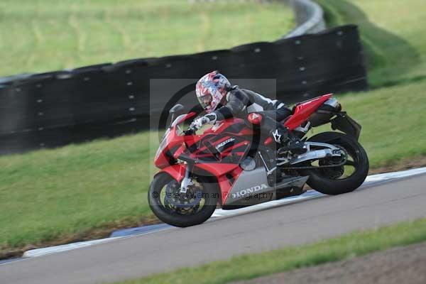 Motorcycle action photographs;Rockingham;Rockingham photographs;Trackday digital images;event digital images;eventdigitalimages;no limits trackday;peter wileman photography;rockingham corby northamptonshire;trackday;trackday photos