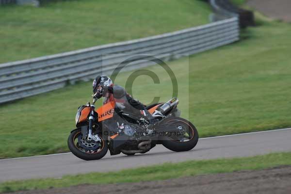 Motorcycle action photographs;Rockingham;Rockingham photographs;Trackday digital images;event digital images;eventdigitalimages;no limits trackday;peter wileman photography;rockingham corby northamptonshire;trackday;trackday photos