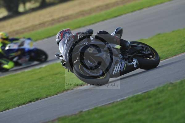 Motorcycle action photographs;Trackday digital images;event digital images;eventdigitalimages;no limits trackday;peter wileman photography;snetterton;snetterton circuit norfolk;snetterton photographs;trackday;trackday photos