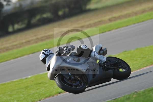 Motorcycle action photographs;Trackday digital images;event digital images;eventdigitalimages;no limits trackday;peter wileman photography;snetterton;snetterton circuit norfolk;snetterton photographs;trackday;trackday photos
