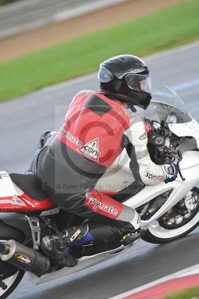 Motorcycle action photographs;Trackday digital images;event digital images;eventdigitalimages;no limits trackday;peter wileman photography;snetterton;snetterton circuit norfolk;snetterton photographs;trackday;trackday photos