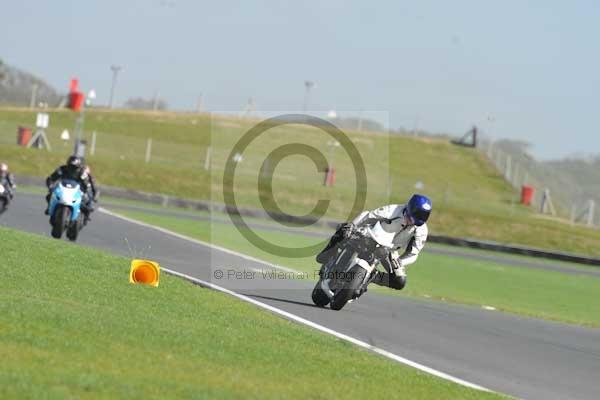 Motorcycle action photographs;Trackday digital images;event digital images;eventdigitalimages;no limits trackday;peter wileman photography;snetterton;snetterton circuit norfolk;snetterton photographs;trackday;trackday photos