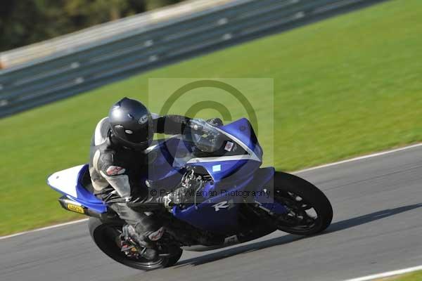 Motorcycle action photographs;Trackday digital images;event digital images;eventdigitalimages;no limits trackday;peter wileman photography;snetterton;snetterton circuit norfolk;snetterton photographs;trackday;trackday photos
