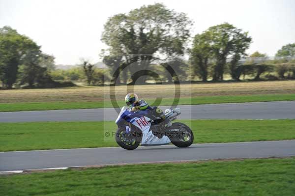 Motorcycle action photographs;Trackday digital images;event digital images;eventdigitalimages;no limits trackday;peter wileman photography;snetterton;snetterton circuit norfolk;snetterton photographs;trackday;trackday photos