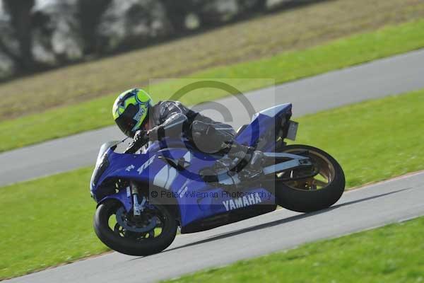 Motorcycle action photographs;Trackday digital images;event digital images;eventdigitalimages;no limits trackday;peter wileman photography;snetterton;snetterton circuit norfolk;snetterton photographs;trackday;trackday photos
