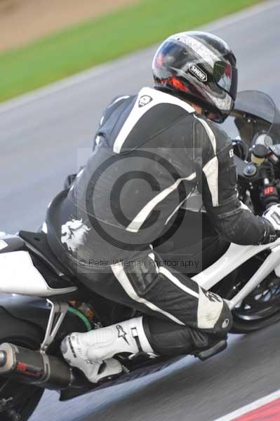 Motorcycle action photographs;Trackday digital images;event digital images;eventdigitalimages;no limits trackday;peter wileman photography;snetterton;snetterton circuit norfolk;snetterton photographs;trackday;trackday photos