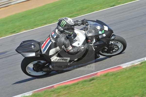 Motorcycle action photographs;Trackday digital images;event digital images;eventdigitalimages;no limits trackday;peter wileman photography;snetterton;snetterton circuit norfolk;snetterton photographs;trackday;trackday photos