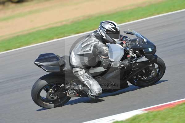 Motorcycle action photographs;Trackday digital images;event digital images;eventdigitalimages;no limits trackday;peter wileman photography;snetterton;snetterton circuit norfolk;snetterton photographs;trackday;trackday photos