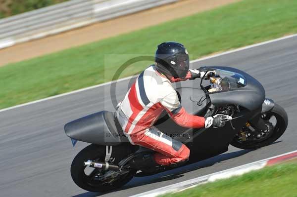 Motorcycle action photographs;Trackday digital images;event digital images;eventdigitalimages;no limits trackday;peter wileman photography;snetterton;snetterton circuit norfolk;snetterton photographs;trackday;trackday photos