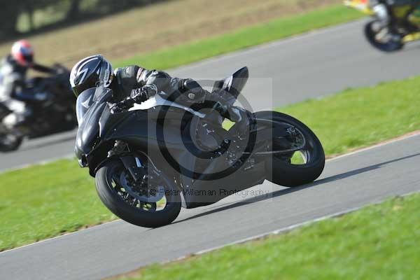 Motorcycle action photographs;Trackday digital images;event digital images;eventdigitalimages;no limits trackday;peter wileman photography;snetterton;snetterton circuit norfolk;snetterton photographs;trackday;trackday photos