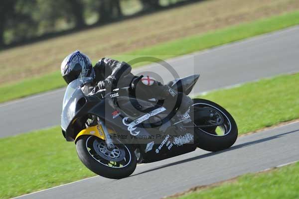 Motorcycle action photographs;Trackday digital images;event digital images;eventdigitalimages;no limits trackday;peter wileman photography;snetterton;snetterton circuit norfolk;snetterton photographs;trackday;trackday photos