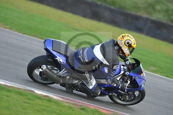 Motorcycle action photographs;Trackday digital images;event digital images;eventdigitalimages;no limits trackday;peter wileman photography;snetterton;snetterton circuit norfolk;snetterton photographs;trackday;trackday photos