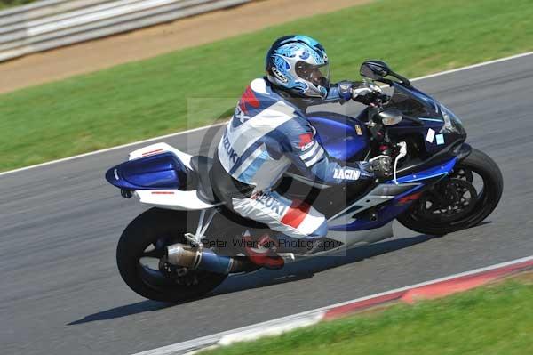 Motorcycle action photographs;Trackday digital images;event digital images;eventdigitalimages;no limits trackday;peter wileman photography;snetterton;snetterton circuit norfolk;snetterton photographs;trackday;trackday photos