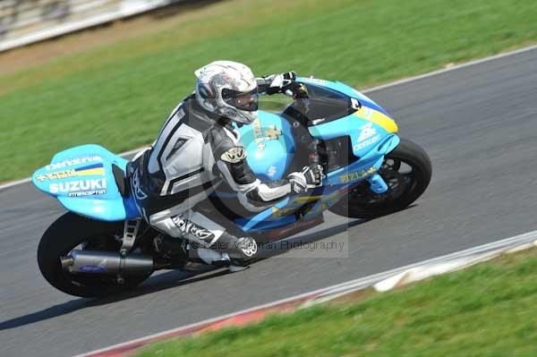 Motorcycle action photographs;Trackday digital images;event digital images;eventdigitalimages;no limits trackday;peter wileman photography;snetterton;snetterton circuit norfolk;snetterton photographs;trackday;trackday photos