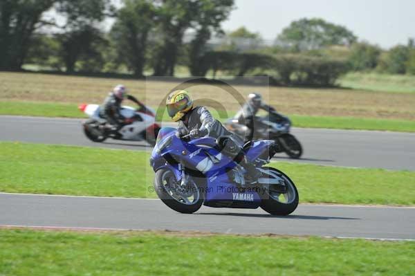 Motorcycle action photographs;Trackday digital images;event digital images;eventdigitalimages;no limits trackday;peter wileman photography;snetterton;snetterton circuit norfolk;snetterton photographs;trackday;trackday photos