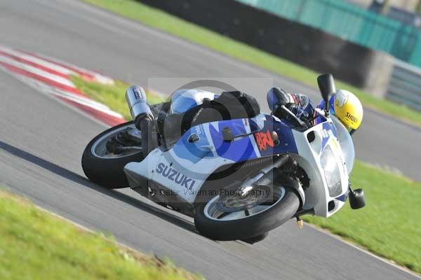Motorcycle action photographs;Trackday digital images;event digital images;eventdigitalimages;no limits trackday;peter wileman photography;snetterton;snetterton circuit norfolk;snetterton photographs;trackday;trackday photos