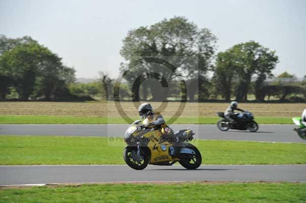 Motorcycle action photographs;Trackday digital images;event digital images;eventdigitalimages;no limits trackday;peter wileman photography;snetterton;snetterton circuit norfolk;snetterton photographs;trackday;trackday photos