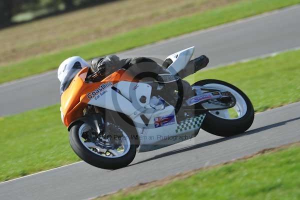 Motorcycle action photographs;Trackday digital images;event digital images;eventdigitalimages;no limits trackday;peter wileman photography;snetterton;snetterton circuit norfolk;snetterton photographs;trackday;trackday photos