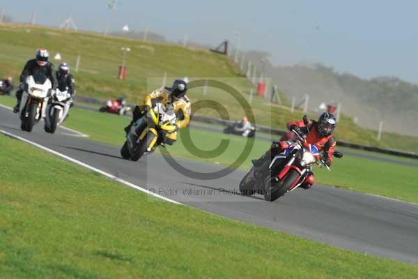 Motorcycle action photographs;Trackday digital images;event digital images;eventdigitalimages;no limits trackday;peter wileman photography;snetterton;snetterton circuit norfolk;snetterton photographs;trackday;trackday photos