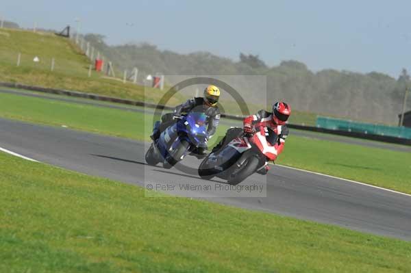 Motorcycle action photographs;Trackday digital images;event digital images;eventdigitalimages;no limits trackday;peter wileman photography;snetterton;snetterton circuit norfolk;snetterton photographs;trackday;trackday photos