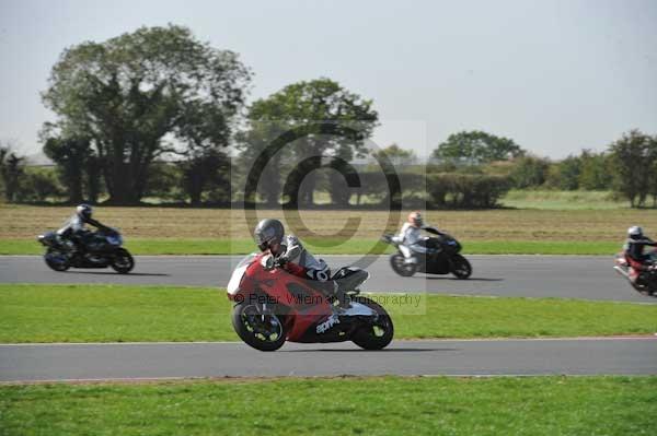 Motorcycle action photographs;Trackday digital images;event digital images;eventdigitalimages;no limits trackday;peter wileman photography;snetterton;snetterton circuit norfolk;snetterton photographs;trackday;trackday photos