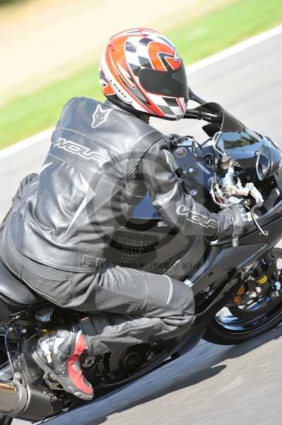 Motorcycle action photographs;Trackday digital images;event digital images;eventdigitalimages;no limits trackday;peter wileman photography;snetterton;snetterton circuit norfolk;snetterton photographs;trackday;trackday photos