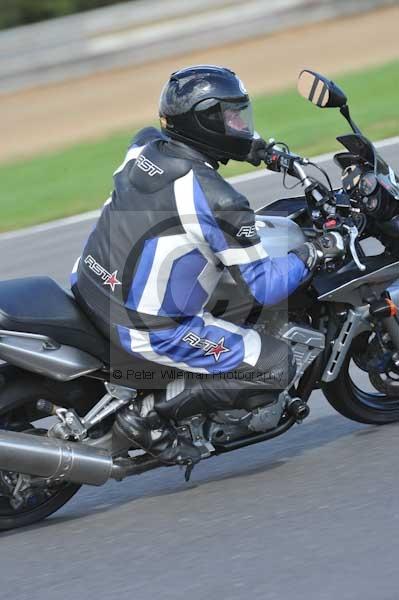 Motorcycle action photographs;Trackday digital images;event digital images;eventdigitalimages;no limits trackday;peter wileman photography;snetterton;snetterton circuit norfolk;snetterton photographs;trackday;trackday photos