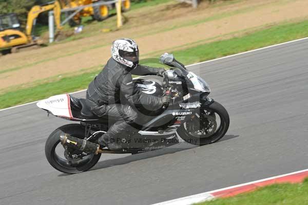 Motorcycle action photographs;Trackday digital images;event digital images;eventdigitalimages;no limits trackday;peter wileman photography;snetterton;snetterton circuit norfolk;snetterton photographs;trackday;trackday photos