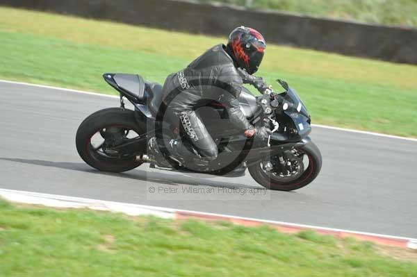Motorcycle action photographs;Trackday digital images;event digital images;eventdigitalimages;no limits trackday;peter wileman photography;snetterton;snetterton circuit norfolk;snetterton photographs;trackday;trackday photos