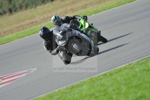Motorcycle action photographs;Trackday digital images;event digital images;eventdigitalimages;no limits trackday;peter wileman photography;snetterton;snetterton circuit norfolk;snetterton photographs;trackday;trackday photos