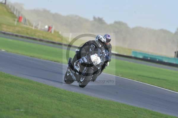 Motorcycle action photographs;Trackday digital images;event digital images;eventdigitalimages;no limits trackday;peter wileman photography;snetterton;snetterton circuit norfolk;snetterton photographs;trackday;trackday photos