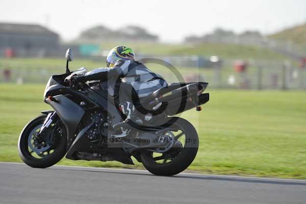 Motorcycle action photographs;Trackday digital images;event digital images;eventdigitalimages;no limits trackday;peter wileman photography;snetterton;snetterton circuit norfolk;snetterton photographs;trackday;trackday photos