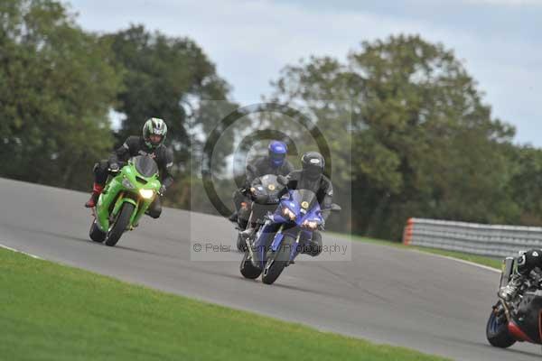 Motorcycle action photographs;Trackday digital images;event digital images;eventdigitalimages;no limits trackday;peter wileman photography;snetterton;snetterton circuit norfolk;snetterton photographs;trackday;trackday photos