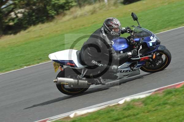 Motorcycle action photographs;Trackday digital images;event digital images;eventdigitalimages;no limits trackday;peter wileman photography;snetterton;snetterton circuit norfolk;snetterton photographs;trackday;trackday photos