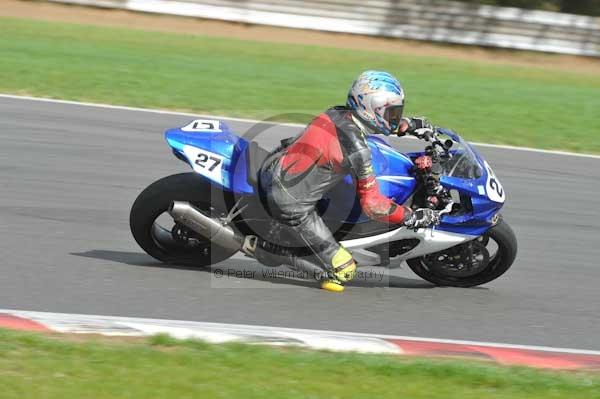 Motorcycle action photographs;Trackday digital images;event digital images;eventdigitalimages;no limits trackday;peter wileman photography;snetterton;snetterton circuit norfolk;snetterton photographs;trackday;trackday photos