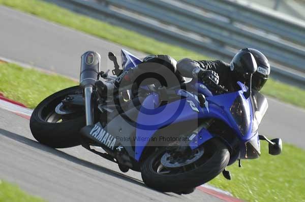 Motorcycle action photographs;Trackday digital images;event digital images;eventdigitalimages;no limits trackday;peter wileman photography;snetterton;snetterton circuit norfolk;snetterton photographs;trackday;trackday photos