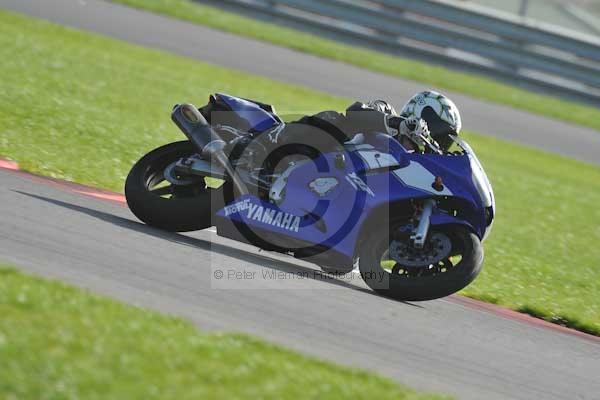 Motorcycle action photographs;Trackday digital images;event digital images;eventdigitalimages;no limits trackday;peter wileman photography;snetterton;snetterton circuit norfolk;snetterton photographs;trackday;trackday photos