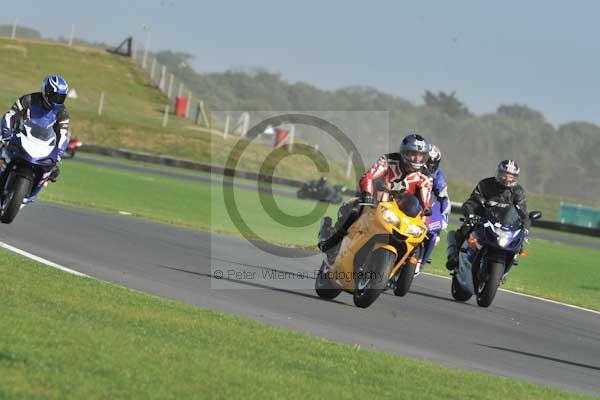 Motorcycle action photographs;Trackday digital images;event digital images;eventdigitalimages;no limits trackday;peter wileman photography;snetterton;snetterton circuit norfolk;snetterton photographs;trackday;trackday photos