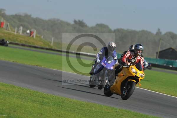 Motorcycle action photographs;Trackday digital images;event digital images;eventdigitalimages;no limits trackday;peter wileman photography;snetterton;snetterton circuit norfolk;snetterton photographs;trackday;trackday photos