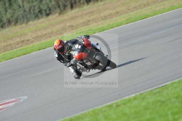 Motorcycle action photographs;Trackday digital images;event digital images;eventdigitalimages;no limits trackday;peter wileman photography;snetterton;snetterton circuit norfolk;snetterton photographs;trackday;trackday photos