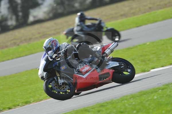 Motorcycle action photographs;Trackday digital images;event digital images;eventdigitalimages;no limits trackday;peter wileman photography;snetterton;snetterton circuit norfolk;snetterton photographs;trackday;trackday photos