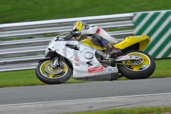 Motorcycle action photographs;Trackday digital images;event digital images;eventdigitalimages;no limits trackday;oulton park;oulton park circuit cheshire;oulton park photographs;peter wileman photography;trackday;trackday photos