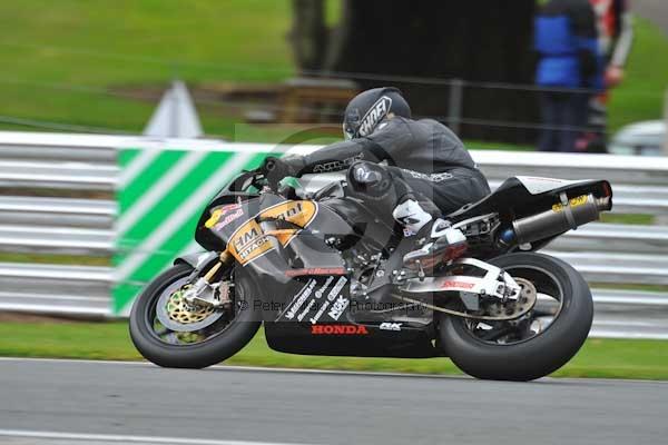 Motorcycle action photographs;Trackday digital images;event digital images;eventdigitalimages;no limits trackday;oulton park;oulton park circuit cheshire;oulton park photographs;peter wileman photography;trackday;trackday photos