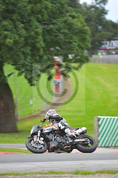 Motorcycle action photographs;Trackday digital images;event digital images;eventdigitalimages;no limits trackday;oulton park;oulton park circuit cheshire;oulton park photographs;peter wileman photography;trackday;trackday photos