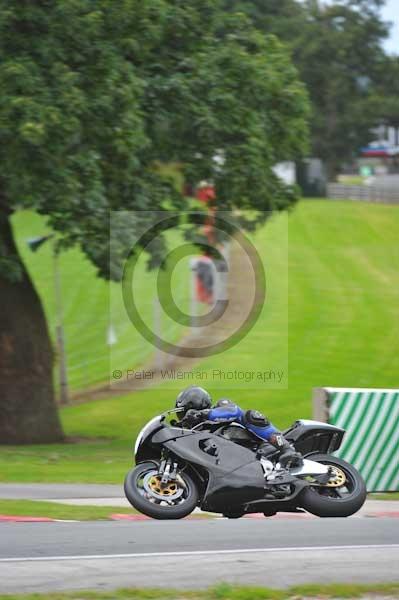 Motorcycle action photographs;Trackday digital images;event digital images;eventdigitalimages;no limits trackday;oulton park;oulton park circuit cheshire;oulton park photographs;peter wileman photography;trackday;trackday photos