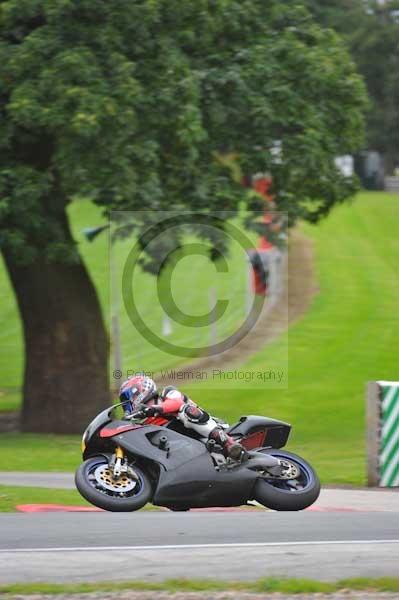 Motorcycle action photographs;Trackday digital images;event digital images;eventdigitalimages;no limits trackday;oulton park;oulton park circuit cheshire;oulton park photographs;peter wileman photography;trackday;trackday photos