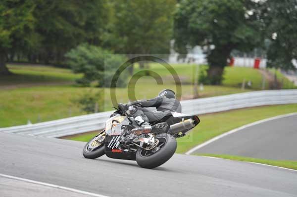 Motorcycle action photographs;Trackday digital images;event digital images;eventdigitalimages;no limits trackday;oulton park;oulton park circuit cheshire;oulton park photographs;peter wileman photography;trackday;trackday photos