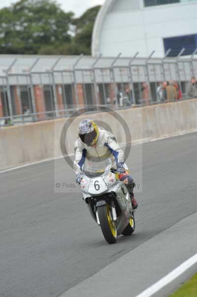 Motorcycle action photographs;Trackday digital images;event digital images;eventdigitalimages;no limits trackday;oulton park;oulton park circuit cheshire;oulton park photographs;peter wileman photography;trackday;trackday photos