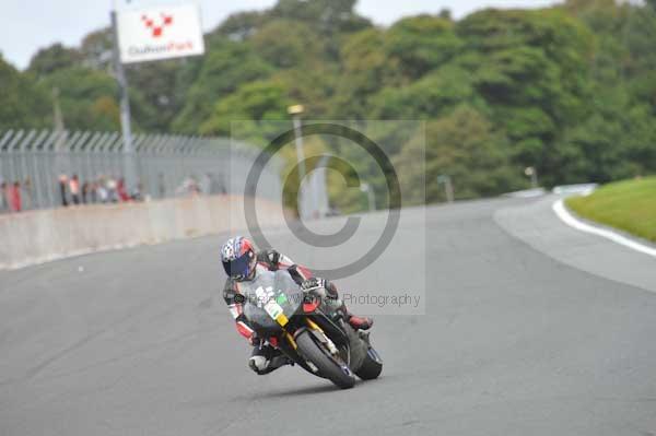 Motorcycle action photographs;Trackday digital images;event digital images;eventdigitalimages;no limits trackday;oulton park;oulton park circuit cheshire;oulton park photographs;peter wileman photography;trackday;trackday photos