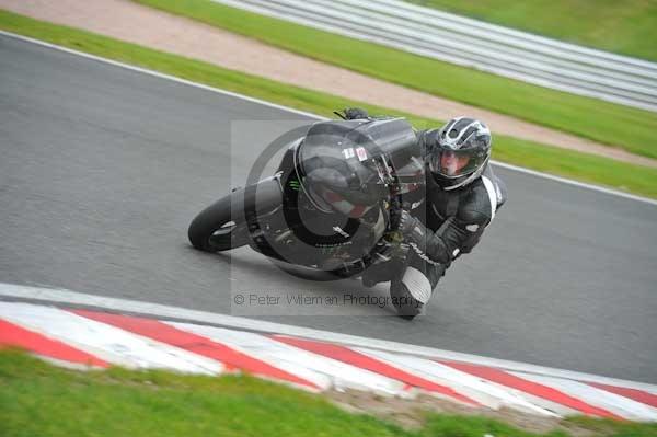 Motorcycle action photographs;Trackday digital images;event digital images;eventdigitalimages;no limits trackday;oulton park;oulton park circuit cheshire;oulton park photographs;peter wileman photography;trackday;trackday photos